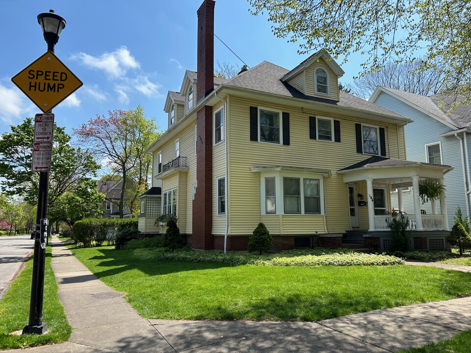 144 Dartmouth St, Unit 2 in Rochester, NY - Building Photo