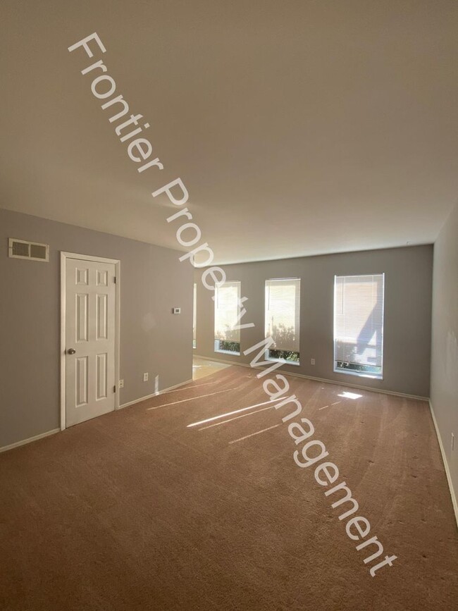 175 Reeb Ln in Florissant, MO - Foto de edificio - Building Photo