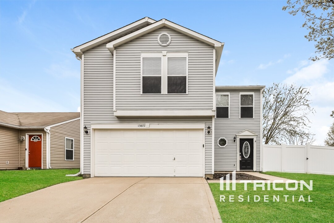 13077 N Etna Green Dr in Camby, IN - Building Photo
