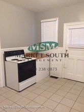 219 E 56th St in Savannah, GA - Building Photo - Building Photo