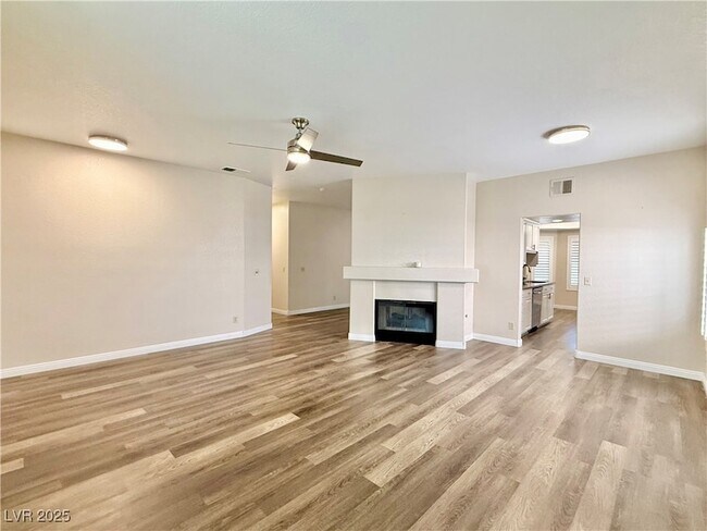 1502 Cliff Branch Dr in Henderson, NV - Foto de edificio - Building Photo