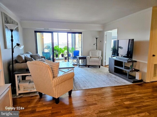 property at 5901 Mt Eagle Dr