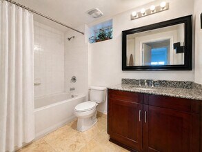 7266 SW 88th St, Unit A303 in Miami, FL - Building Photo - Building Photo