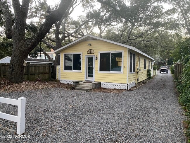 314 Friendly Ln in Wilmington, NC - Building Photo - Building Photo