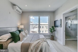 1533 Ridge Ave, Unit 304 in Philadelphia, PA - Building Photo - Building Photo