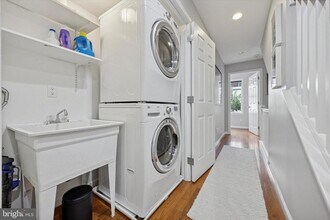 1631 South St in Philadelphia, PA - Building Photo - Building Photo