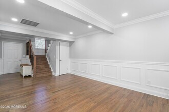8 Renwick Pl in Long Branch, NJ - Foto de edificio - Building Photo