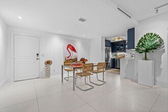226 Brazilian Ave in Palm Beach, FL - Building Photo - Building Photo