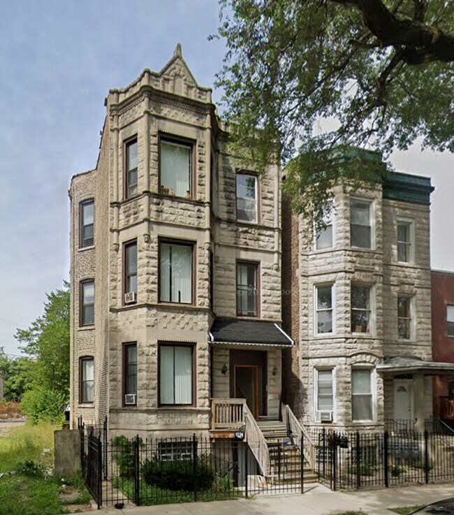property at 1238 S Spaulding Ave