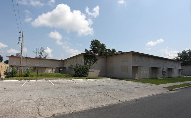 Lincoln Square Apartments in Lakeland, FL - Foto de edificio - Building Photo