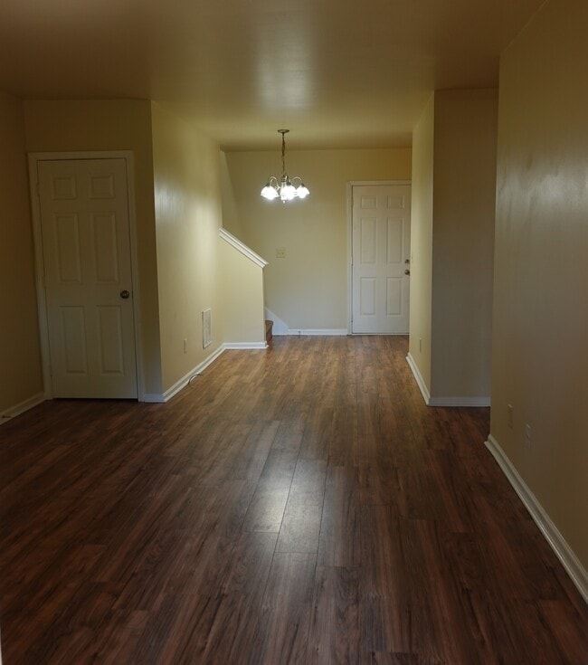 264 James Albert Johnson Ave, Unit Apt B in Winder, GA - Building Photo - Building Photo