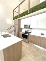 3455 NE 5th Ave in Oakland Park, FL - Building Photo