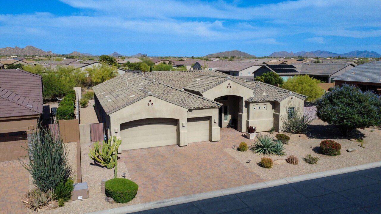32513 N 61st Way in Cave Creek, AZ - Building Photo