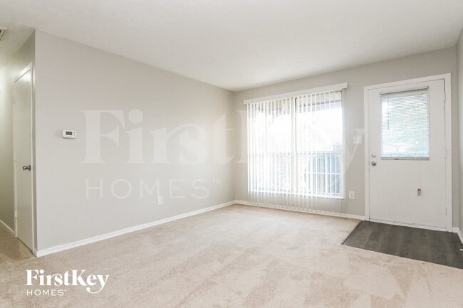 3243 Eastbrooke Ct in Indianapolis, IN - Building Photo - Building Photo