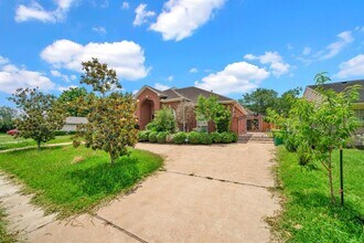 4317 Willowbend Blvd in Houston, TX - Foto de edificio - Building Photo