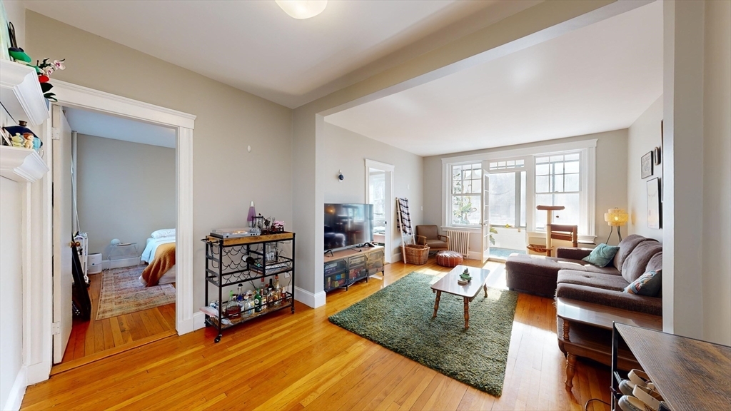 2035 Commonwealth Ave, Unit 9 in Boston, MA - Building Photo