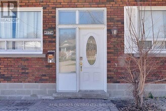 87 Wellington Ave W in Oshawa, ON - Building Photo - Building Photo