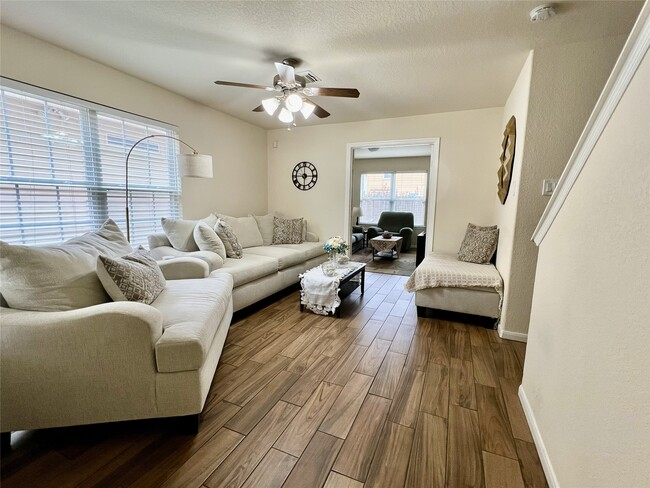 property at 839 Westwood Glen Ln