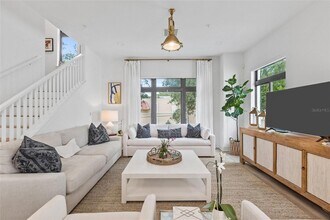 218 Park Lake St in Orlando, FL - Building Photo - Building Photo