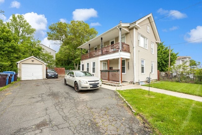 17 Crown St