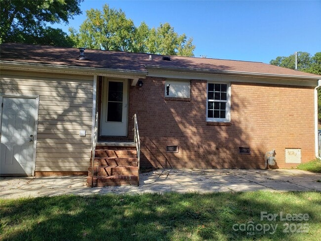 4409 Brooktree Dr in Charlotte, NC - Building Photo - Building Photo