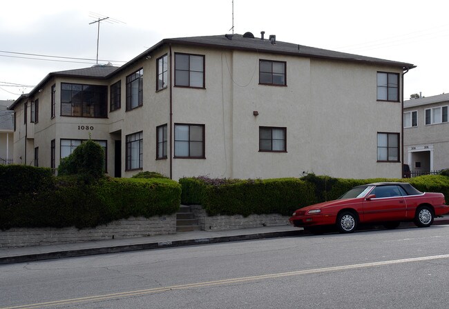 1030 N Market St in Inglewood, CA - Foto de edificio - Building Photo