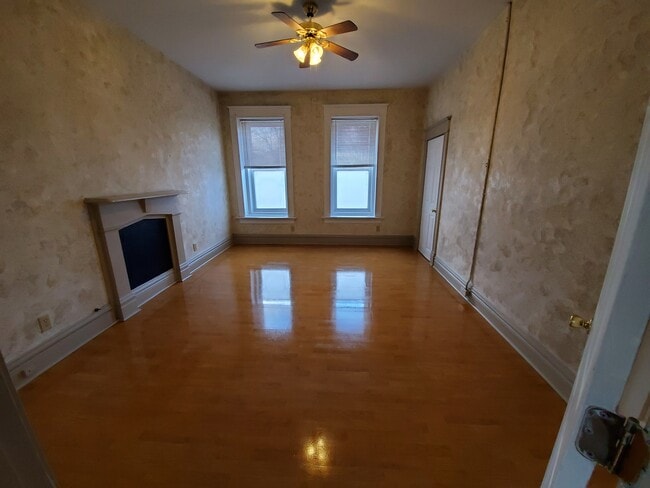 2015 Bryan Ave, Unit A in Granite City, IL - Building Photo - Building Photo