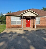 1859 Brazil Ave in Fort Smith, AR - Building Photo