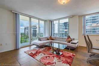 2080 S Ocean Dr, Unit #602 in Hallandale Beach, FL - Foto de edificio - Building Photo