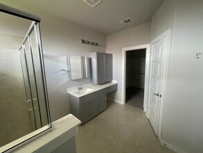 413 McCoy Dr in Van Alstyne, TX - Building Photo - Building Photo