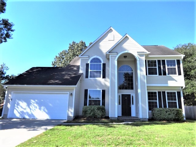 8528 Kennestone Ln in North Charleston, SC - Building Photo