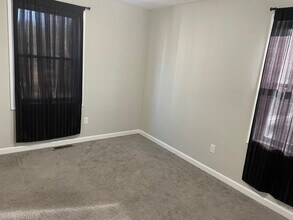 42 Arch St, Unit Room 1 in Providence, RI - Building Photo - Building Photo