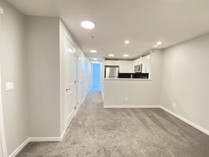 1090 Mahogany Blvd SE in Calgary, AB - Building Photo - Building Photo