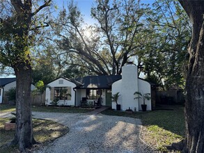 6206 N Flora Vista Ave in Tampa, FL - Building Photo - Building Photo