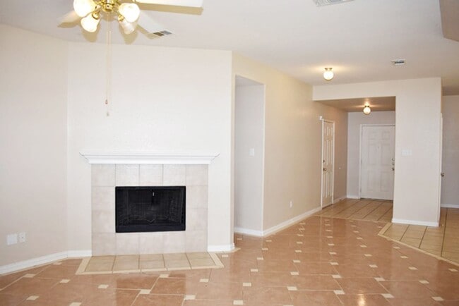 10332 Bear Creek Trail in Fort Worth, TX - Building Photo - Building Photo