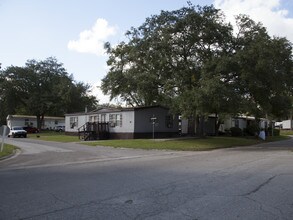 Orange Park North Mobile Home Park in Orange Park, FL - Building Photo - Building Photo