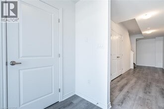 4874 Connor Dr in Beamsville, ON - Building Photo - Building Photo