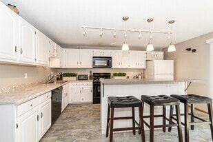 52 Huntoon Ave in Lowell, MA - Building Photo
