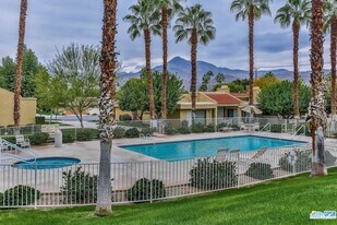 6723 Greenwood Cir in Palm Springs, CA - Building Photo