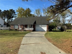 5870 McDonald Rd in Parkton, NC - Building Photo - Building Photo