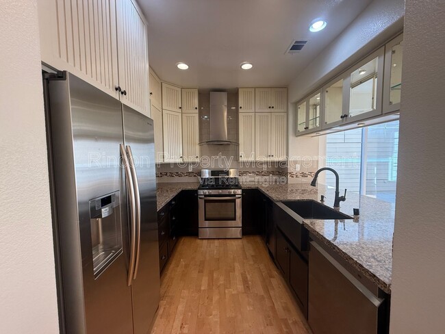 238 E Pleasant Valley Rd in Port Hueneme, CA - Building Photo - Building Photo