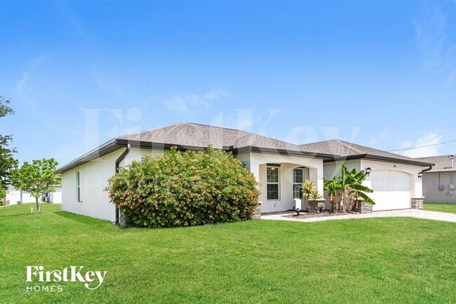 2934 NW 3rd Pl in Cape Coral, FL - Building Photo - Building Photo