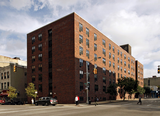 Caparrelanueva Apartments in New York, NY - Building Photo - Building Photo