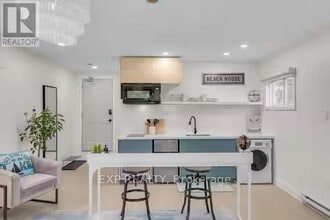 9 Caldwell St in Port Hope, ON - Building Photo - Building Photo