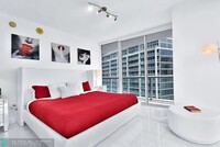 475 Brickell Ave, Unit 2305 in Miami, FL - Foto de edificio - Building Photo