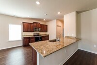 405 Clover Cir photo'