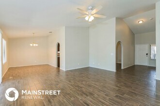 8136 S Carbury Way in Tucson, AZ - Building Photo - Building Photo