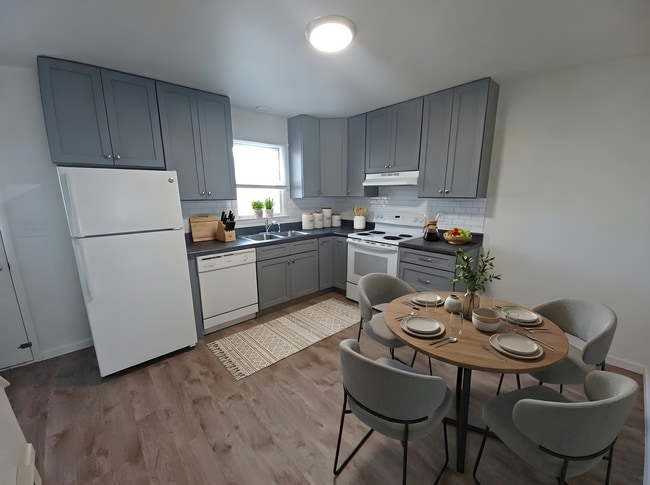 321 N Cherry Alley in Elizabethtown, PA - Building Photo - Building Photo