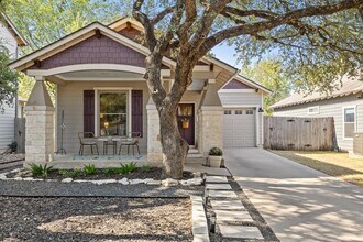 2205 Amur Dr in Austin, TX - Building Photo - Building Photo