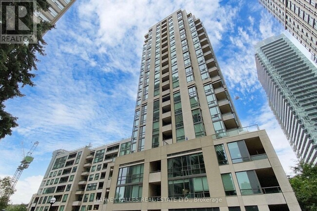 88 Broadway Ave in Toronto, ON - Building Photo - Building Photo